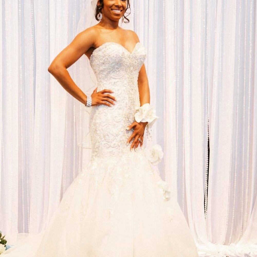 Allure Bridals Wedding Dress ***MAKE OFFER*** DRESS MUST GO!!